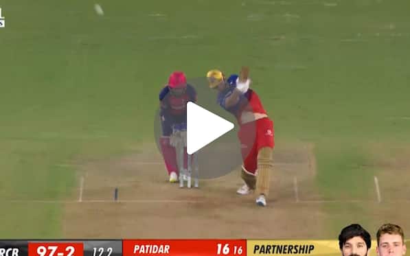 [Watch] Powell's Another Superman-Esque Effort Stresses RCB! Ashwin Takes Down Green